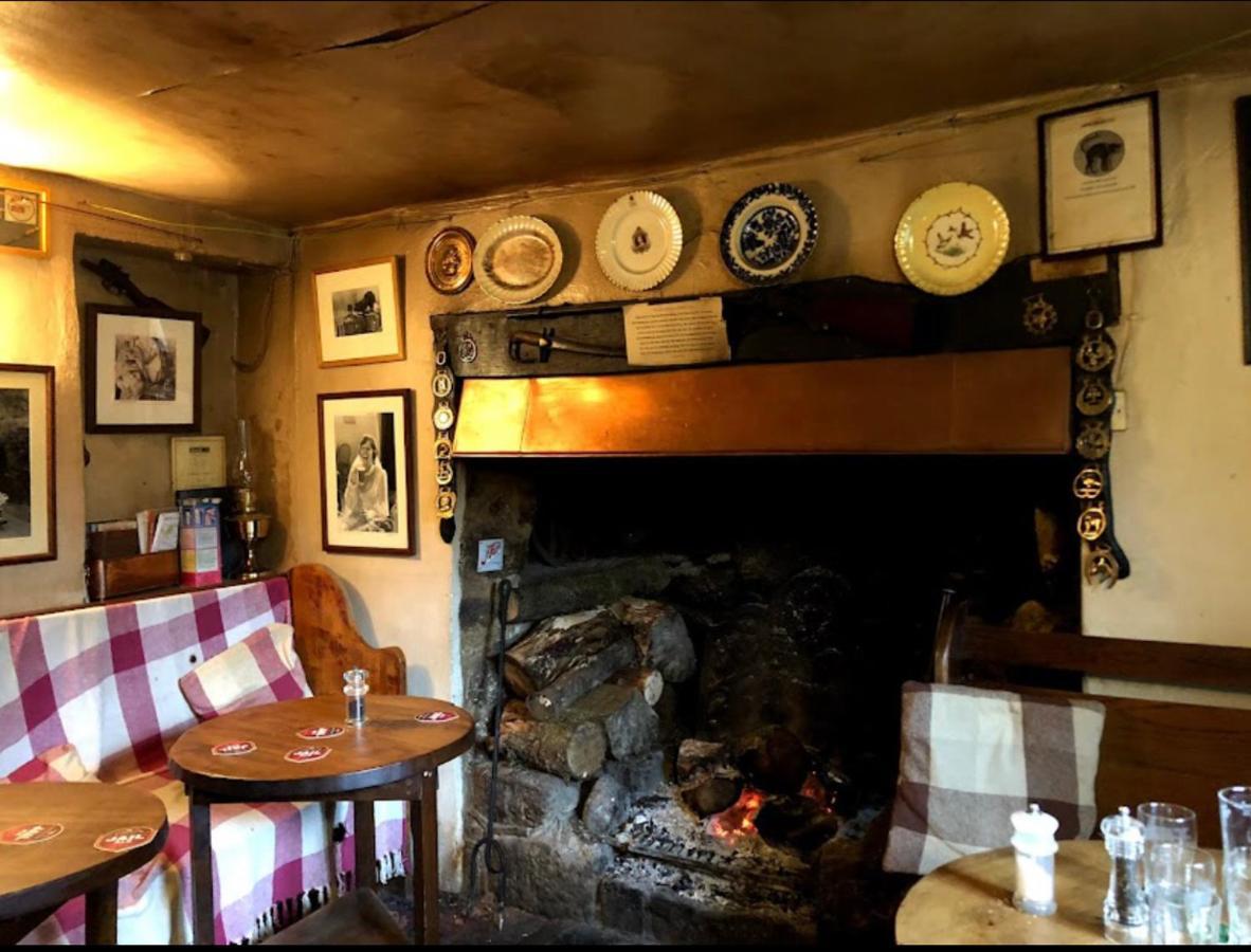 The Northmore Arms Throwleigh Exterior foto