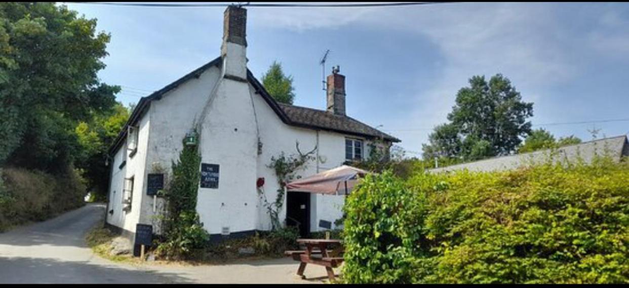 The Northmore Arms Throwleigh Exterior foto